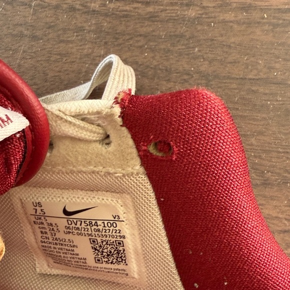 Nike Air Force 1 Women's Sneakers White and Burgundy Size 7 - Picture 4 of 7